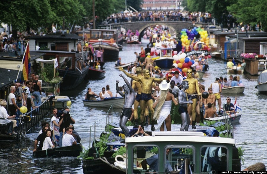 amsterdam-pride-parade-min
