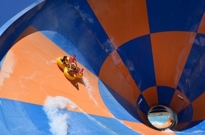 2 australia wet n wild Opodo travel blog waterparks