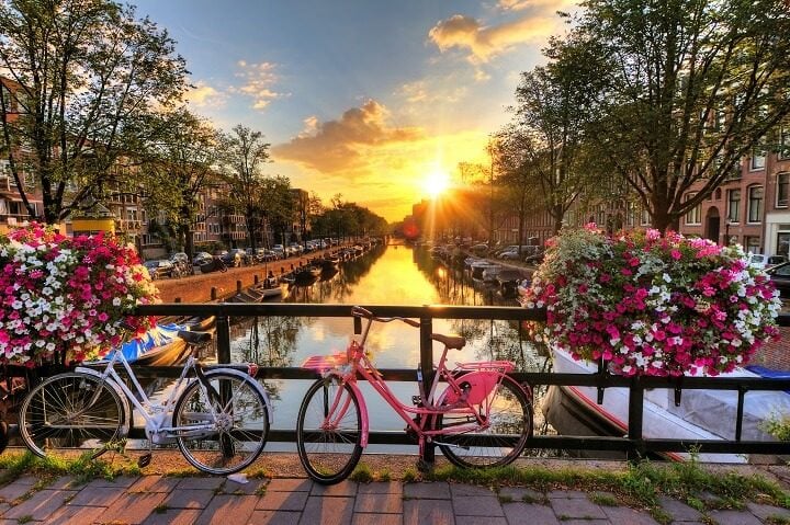 1 amsterdam - stunning sunsets - Opodo Travel blog