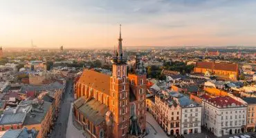 krakow_-St.-Marys-Basilica-in-Krakow-on-the-morning