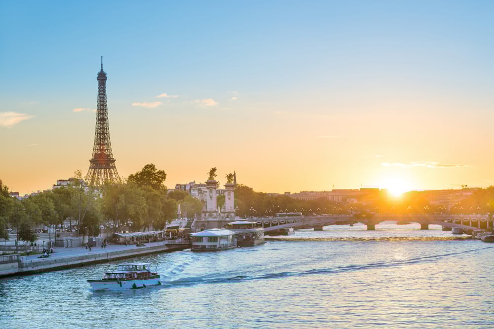 How to get to downtown Paris from the airport