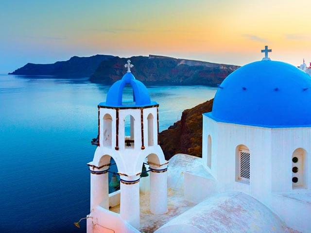 Book a cheap flight and hotel in Santorini with onefront-Opodo