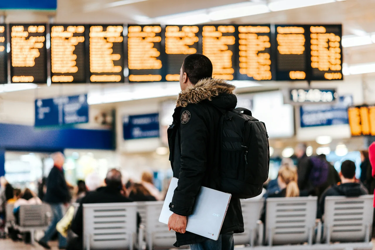 easyJet mobile boarding pass ready to scan at the airport